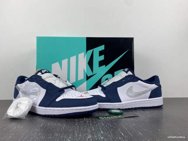 Low Midnight Jordan SB 1 CJ7891-400 Navy 0721